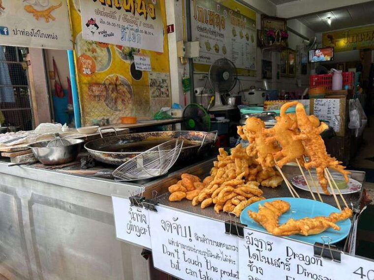 chiang-mai-old-city-local-market-local-food-tour