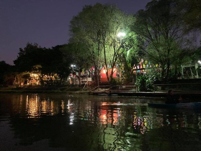 chiang-mai-ping-river-night-kayaking-into-city-center