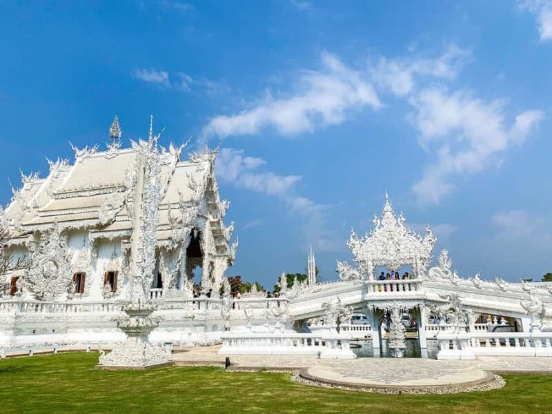 Chiang Mai: Private to White, Blue Temple & Black House - Key Points