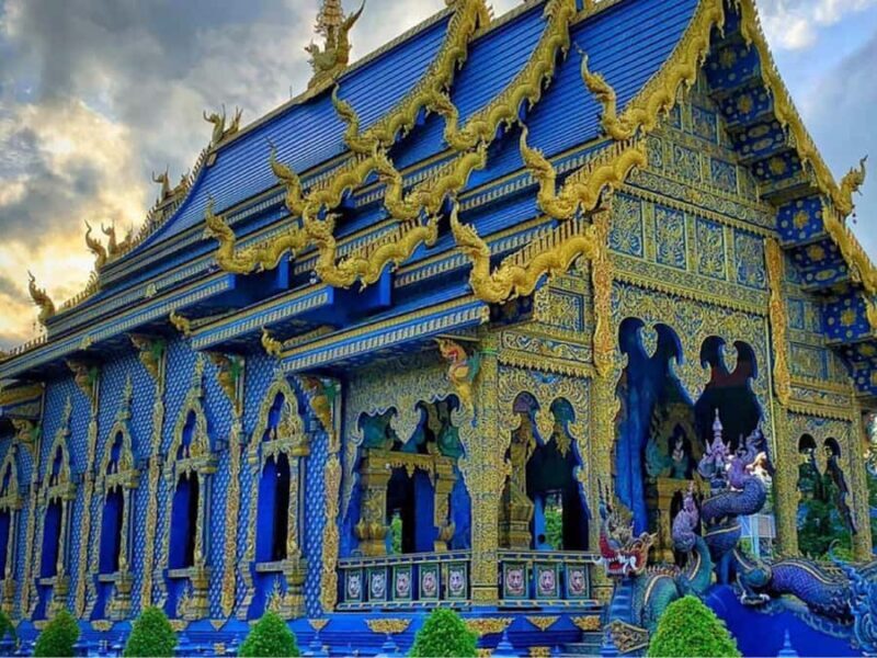 Chiang Mai: Private to White, Blue Temple & Black House - FAQ