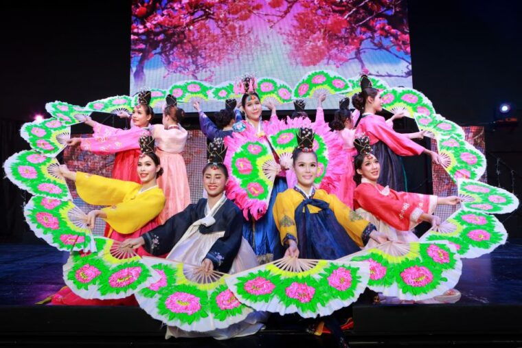 chiang-mai-siam-dragon-cabaret-show-optional-transfer