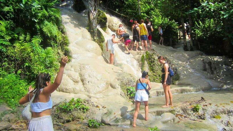 chiang-mai-sticky-waterfall-chet-si-fountain-park-transfer