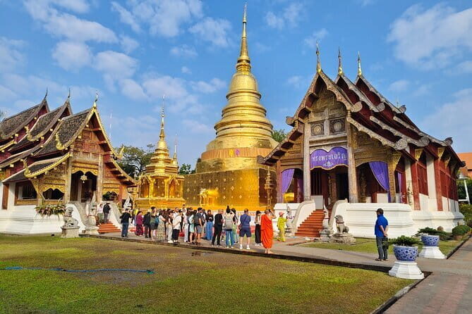 Chiang Mai Temples Visit Walking Tour with Ex-Monk Guide Part 1 - A Closer Look at the Temples and the Experience