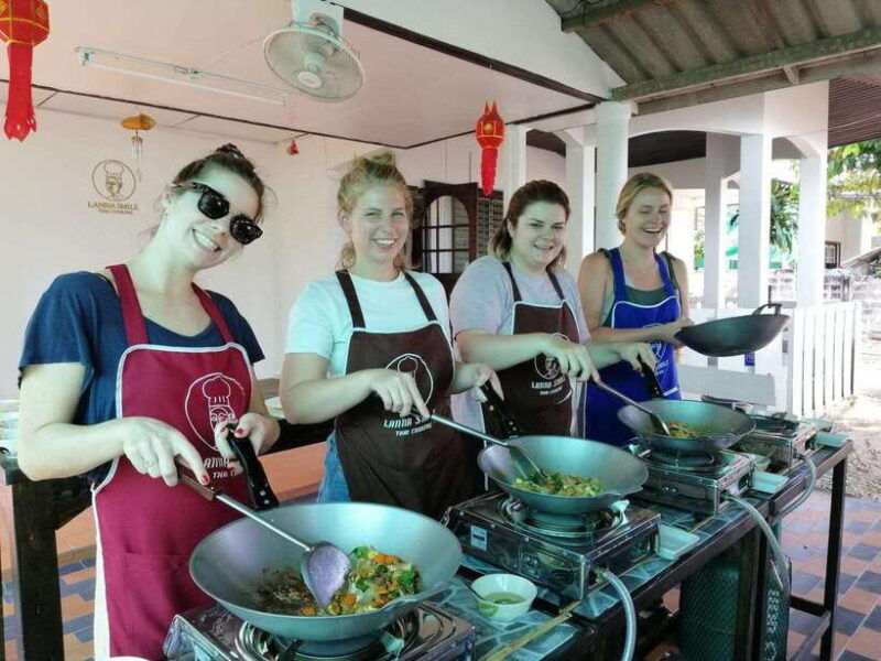 chiang-mai-thai-cooking-and-market-tour-with-lanna-smile