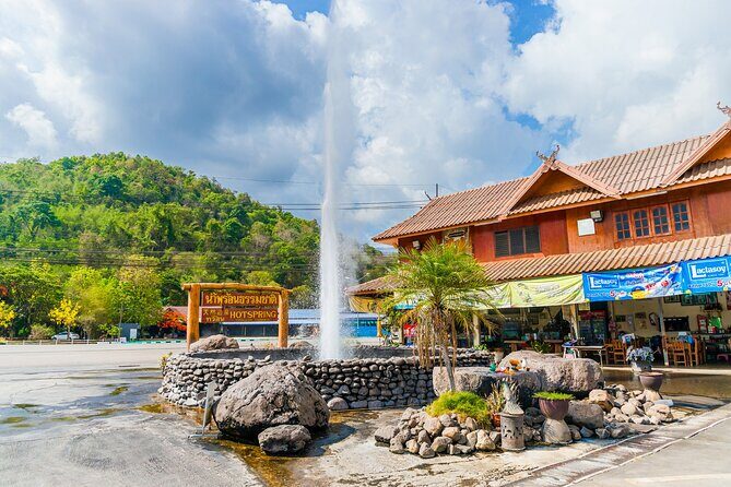 Chiang Mai to Chiang Rai Temples and Lalita Cafe Day Tour - Who Is This Tour Best For?