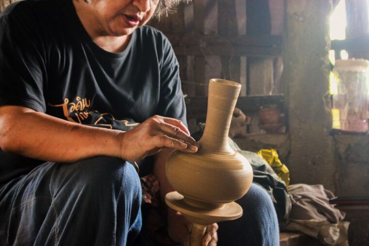 chiang-mai-tour-of-craft-village-at-ban-nam-ton