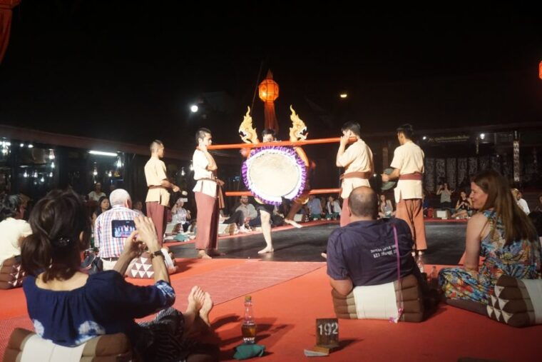 chiang-mai-traditional-khan-toke-meal-cultural-performance