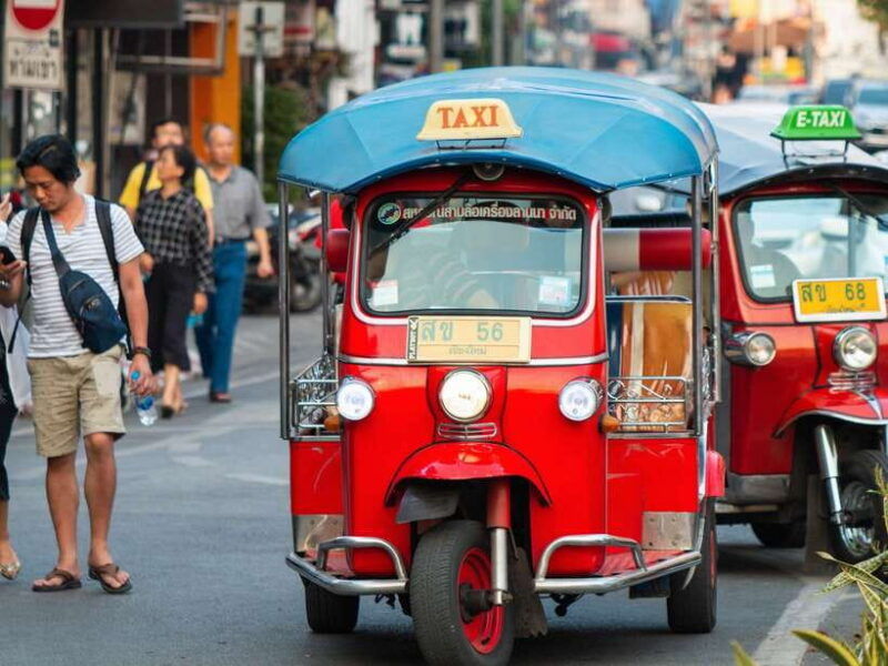 chiang-mai-tuk-tuk-evening-tour-with-temples-street-foods