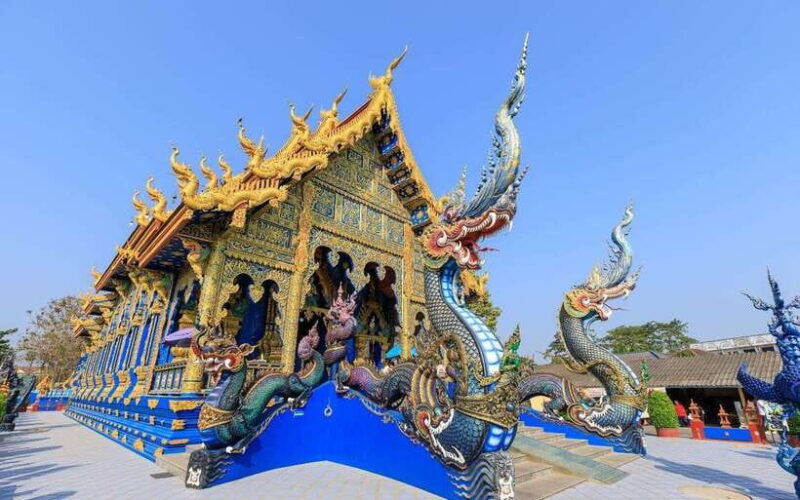 chiang-mai-white-blue-big-buddha-temples-in-chiang-rai