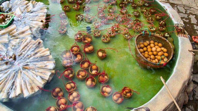 chiang-mai-white-blue-big-buddha-temples-in-chiang-rai