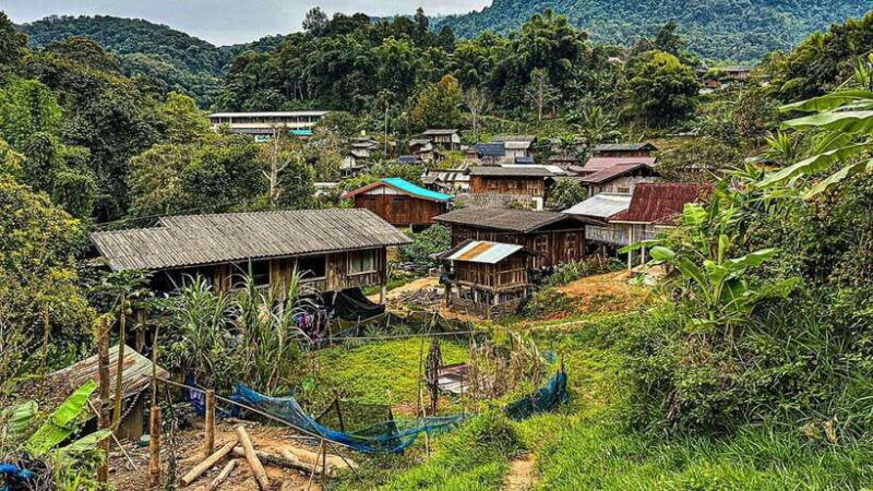 chiang-maidoi-inthanon-national-park-hike-at-kew-mae-pan