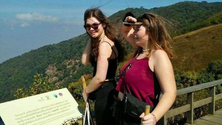 chiang-maidoi-inthanon-national-park-hike-at-kew-mae-pan