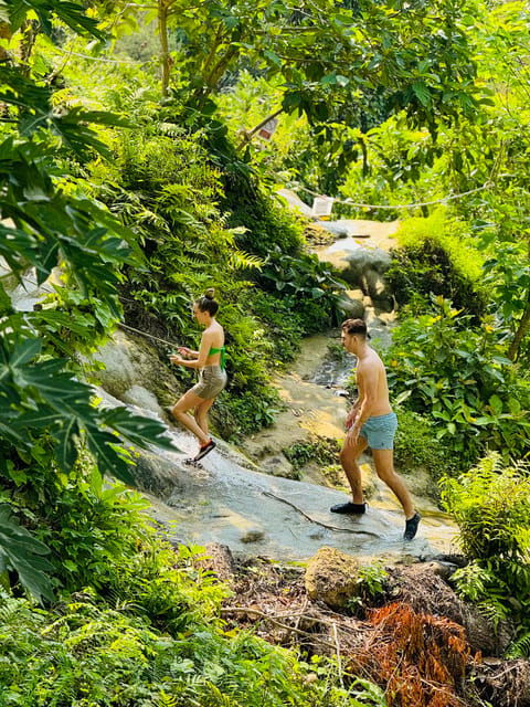 chiang-maisticky-watefall-private-tour-with-lunch