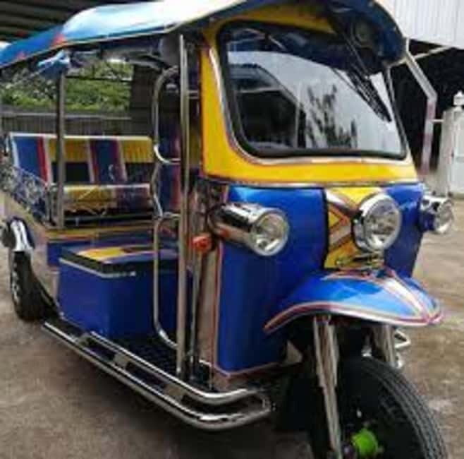 Chiang Rai: Half-Day Tuk-Tuk Temple Tour - The Essence of the Tour