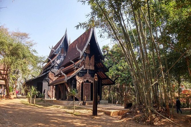 Chiang Rai Highlights Tour: White & Blue Temples and Black Museum - Return to Chiang Mai: Wrapping Up a Full Day