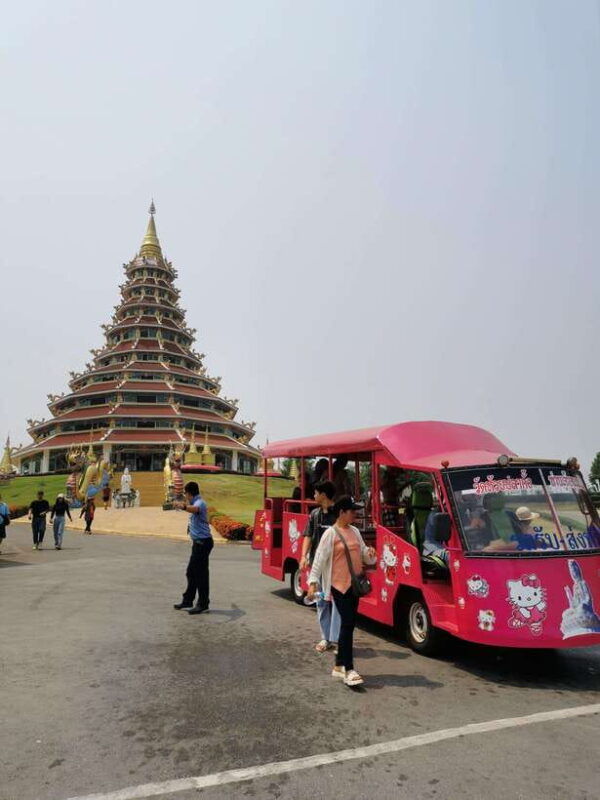 chiang-rai-white-blue-red-3-temples-tour