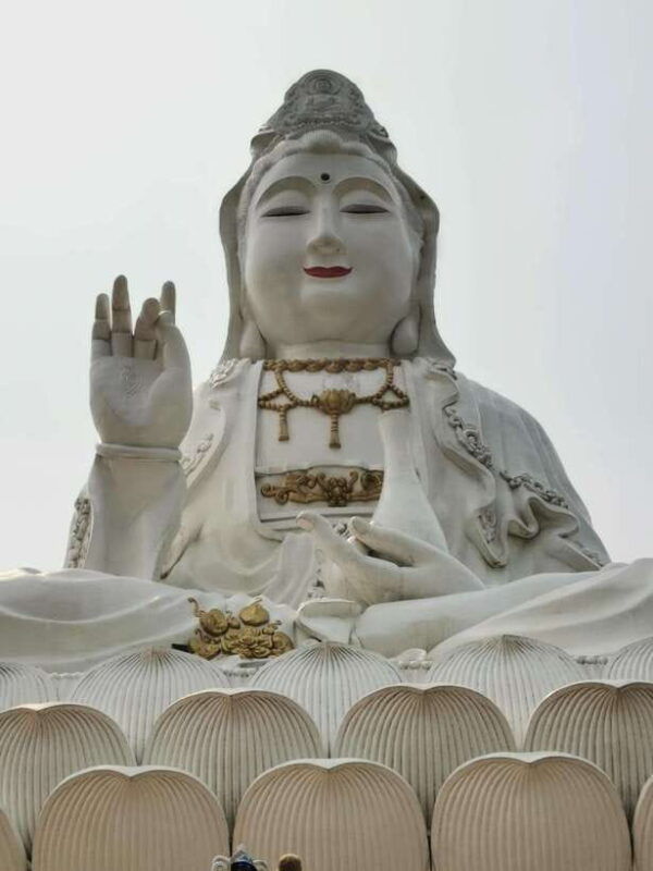 chiang-rai-white-blue-red-3-temples-tour