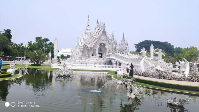 Chiang Rai : White & Blue temples and Emerald Bhudda story. - A Full Breakdown of the Tour Experience