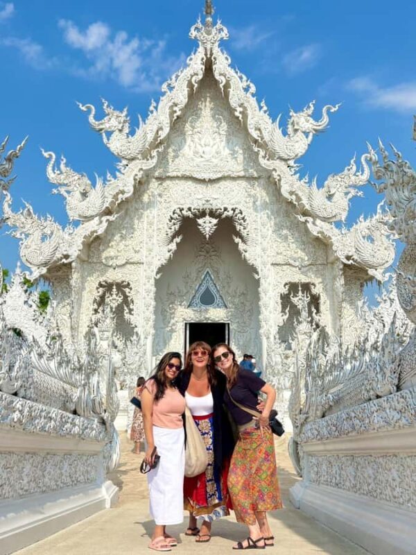 Chiang Rai: White & Blue Temples + Black House Half-Day Tour - Authentic Insights from Reviewers