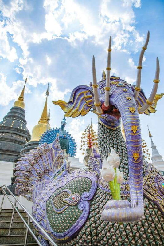 chiangma-wat-ban-den-blue-temple-sticky-waterfall