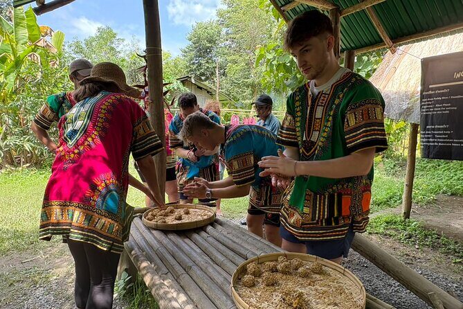 Chiangmai Half Day Visit and Wildlife Experience - FAQ