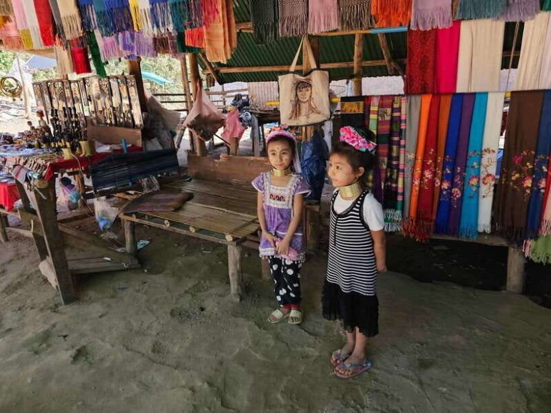 chiangmai-sticky-waterfall-long-neck-karen-village