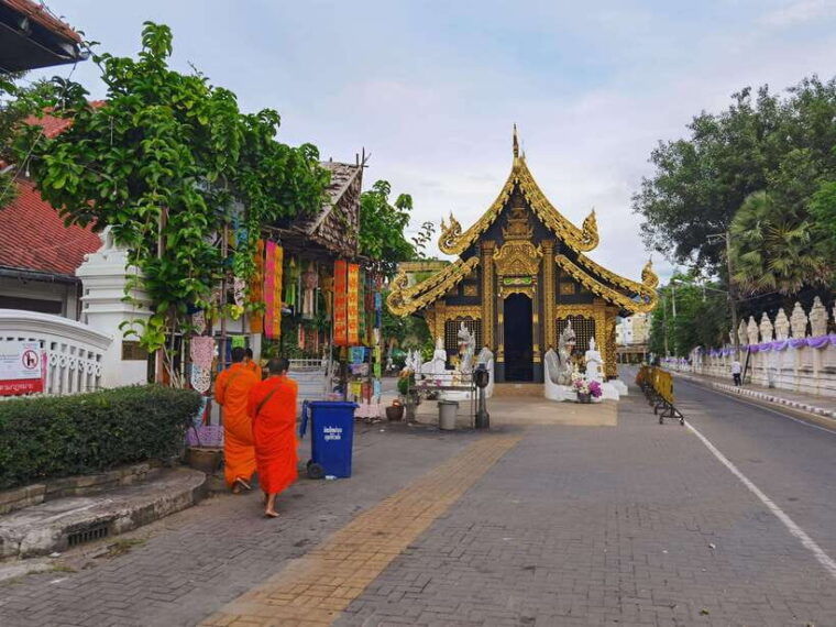 chiangmai-temple-and-city-tour-part-1-walking-tour