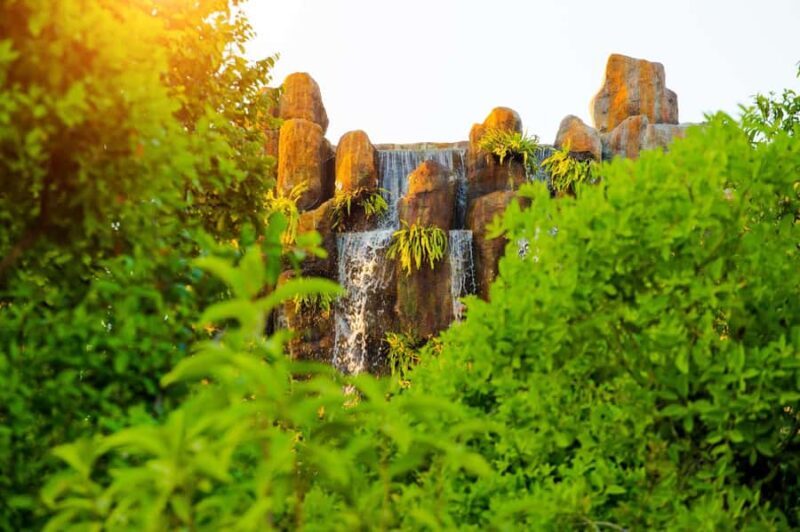 Chiangmai to Chiangrai: Temples, Hot Springs & Lalitta Cafe - Key Points