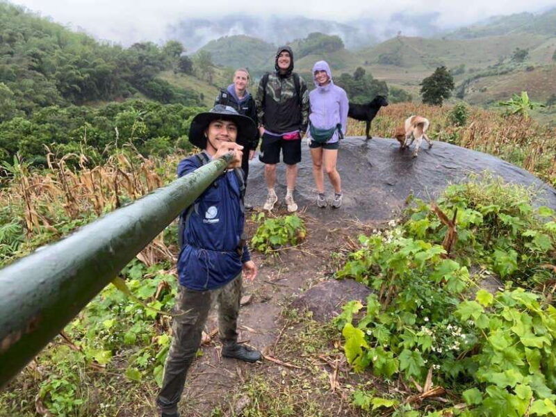 chiangrai-group-trekking-with-bamboo-cooking