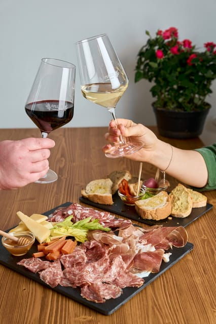 chianni-wine-and-oil-tasting-with-lunch-or-dinner