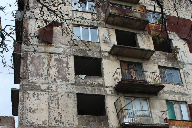 chiatura-soviet-past-in-the-present-katskhi-pillar-2