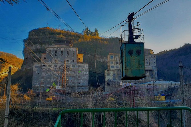 chiatura-soviet-past-in-the-present-katskhi-pillar