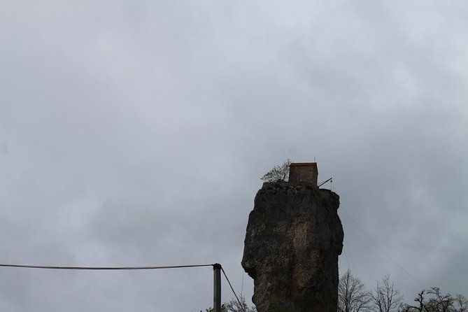 chiatura-soviet-past-in-the-present-katskhi-pillar