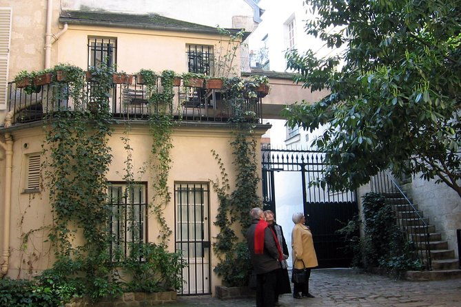 chic-and-classic-saint-germain-des-pres-lifestyle-walking-tour