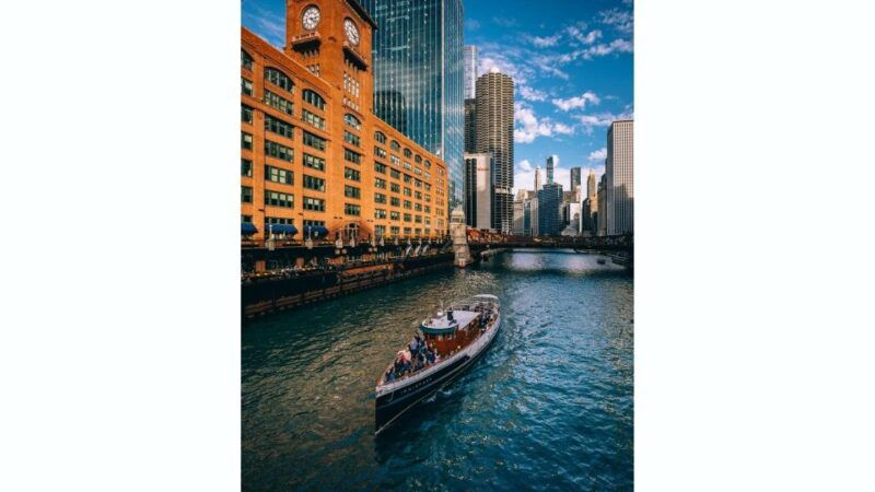 chicago-architecture-boat-tour-with-drinks