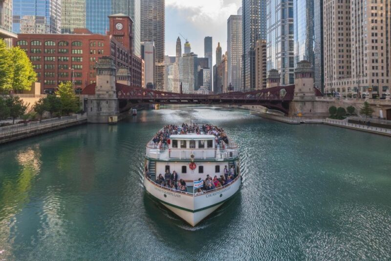 Chicago: Architecture Center Cruise on Chicago's First Lady - FAQs