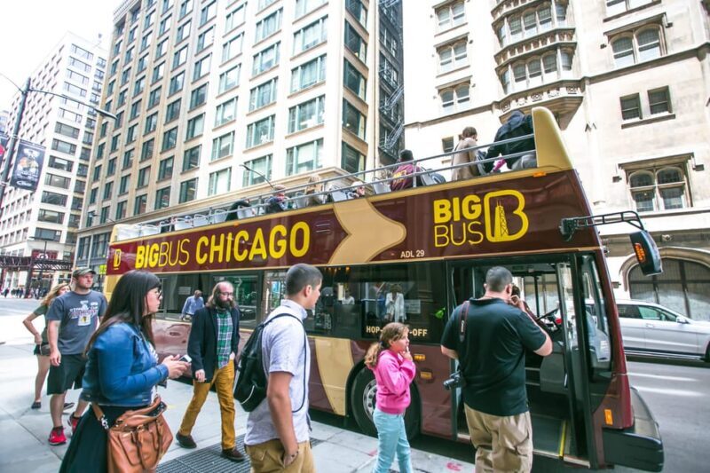 Chicago: Architecture River Tour and Hop-on Hop-off Bus Tour - The Hop-on Hop-off Bus Tour: Scenery and Convenience