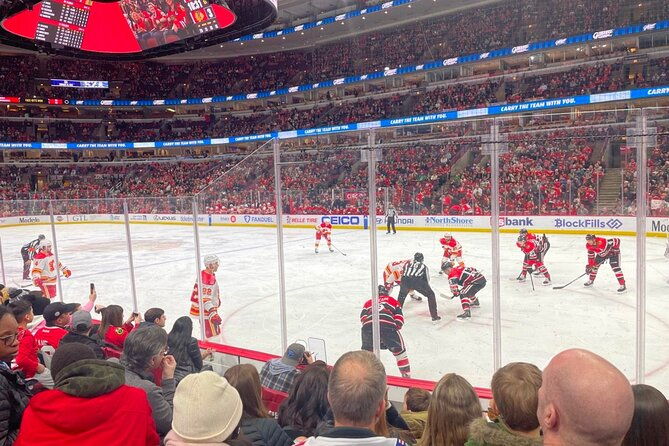 chicago-blackhawks-ice-hockey-game-ticket-at-united-center
