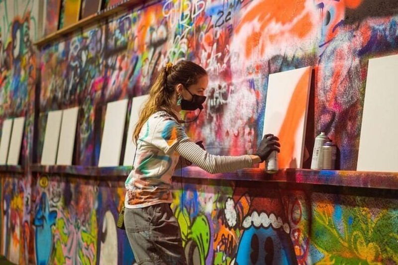 chicago-byob-spray-paint-and-sip-workshop