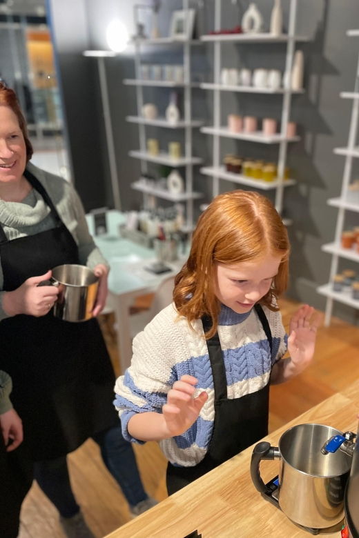 chicago-candle-making-class-in-downtown-chicago