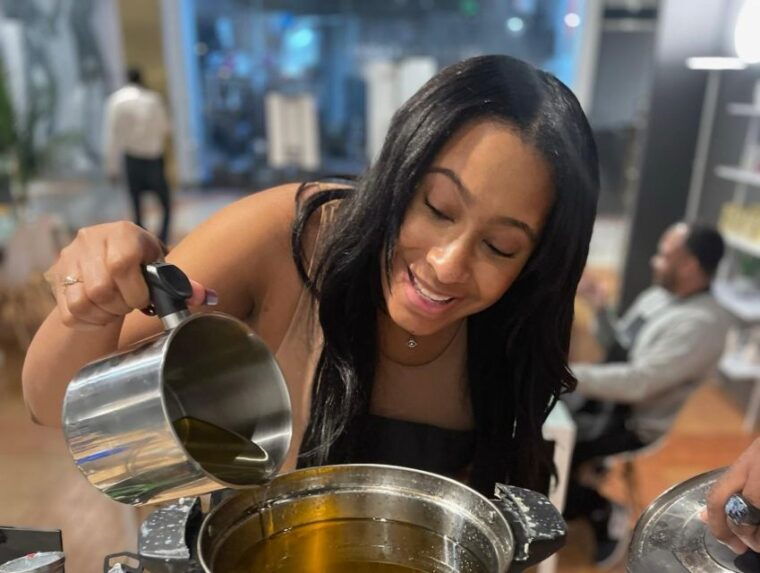 chicago-candle-making-class-in-downtown-chicago