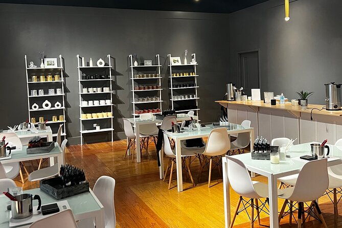 chicago-candle-making-class-on-magnificent-mile