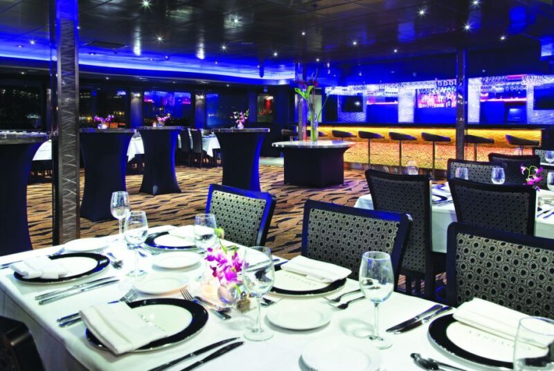 Chicago: Christmas Eve Lake Michigan Gourmet Dinner Cruise - FAQ