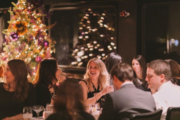 chicago-christmas-eve-lake-michigan-gourmet-dinner-cruise
