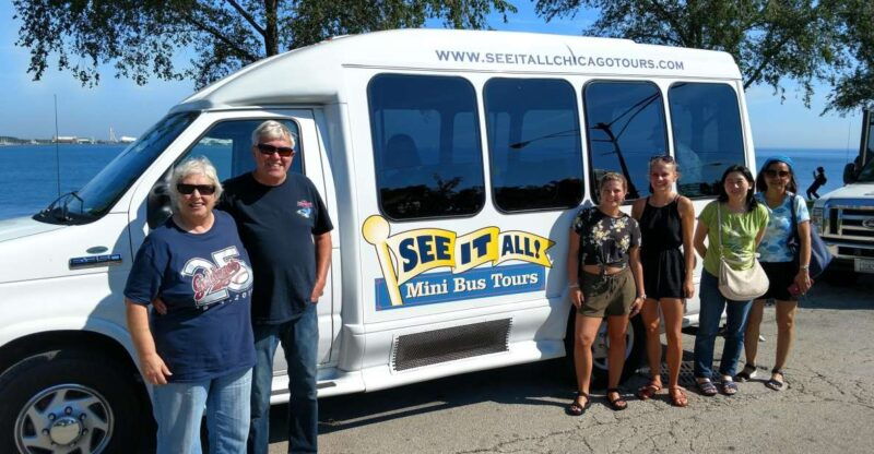 chicago-city-minibus-tour-with-optional-architecture-cruise
