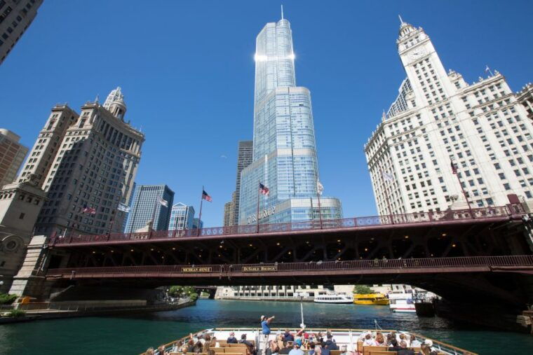chicago-city-minibus-tour-with-optional-architecture-cruise