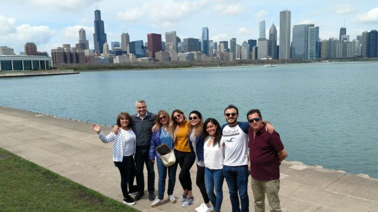chicago-city-minibus-tour-with-optional-architecture-cruise