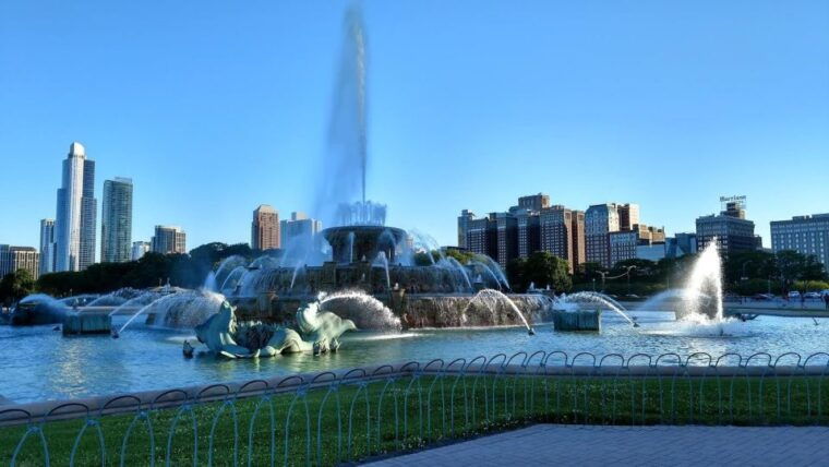chicago-city-minibus-tour-with-optional-architecture-cruise