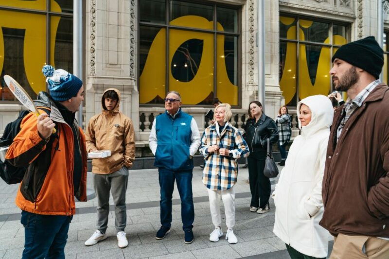 chicago-classic-food-walking-tour-with-bike-or-kayak-rental