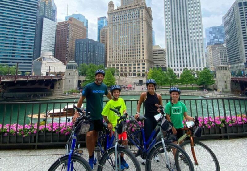 chicago-downtown-family-food-tour-by-bike-with-sightseeing